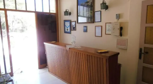 Three Brothers Hotel, Забронировать Отель Агиа Марина Острова Саронического залива - Аттика