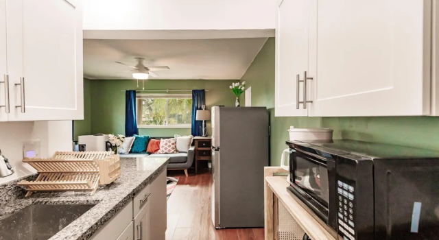 Апартаменты Uhost AI Quaint 1BR w Patio Kitchenette