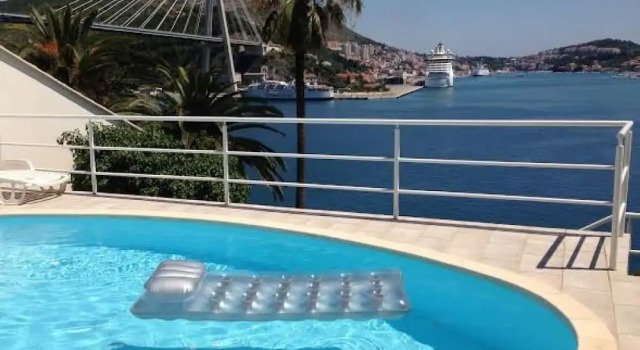 Студия Apartments Lozica
