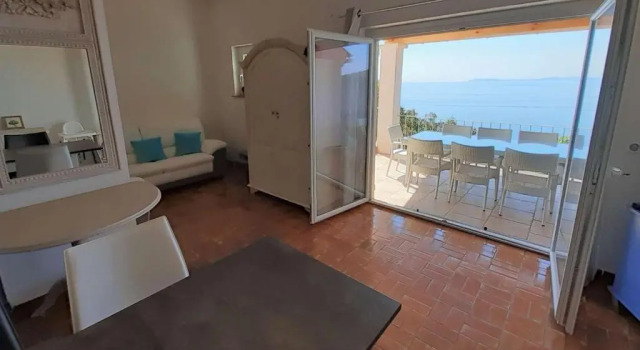 Maison Rayol-Canadel-sur-Mer, 5 pièces, 9 personnes - FR-1-308-142, Забронировать Отель Райоль-Канадель-сюр-Мер Mimosa Road