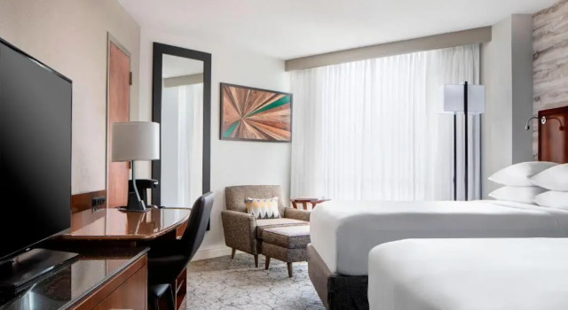 Четырёхместный номер Standard Marriott Albuquerque