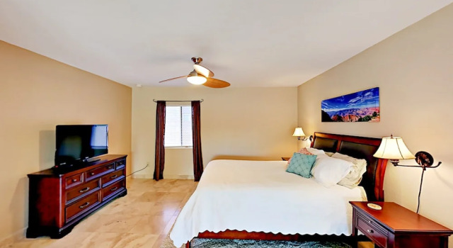 5630 E Waltann Lane Home 4 Bedrooms 2.5 Bathrooms Home