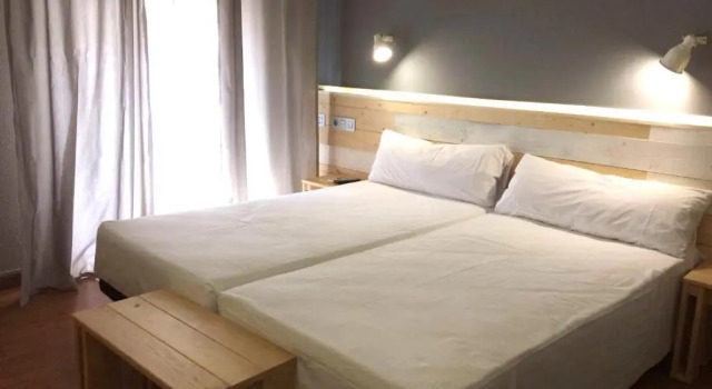 Двухместный номер Standard с балконом Alda Centro Ponferrada