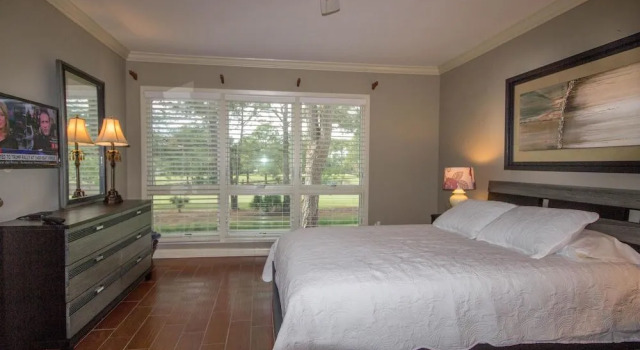 The Hole in One, Buchen Sie Hotel Upper Grand Lagoon Florida