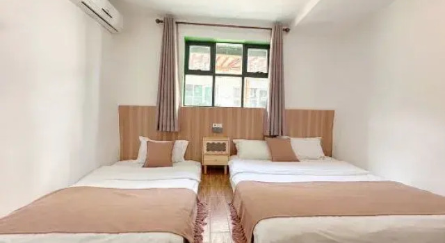 Кровать в общем номере Shenzhen Dapeng Mancheng Theme Hostel