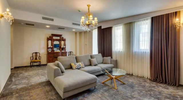 Люкс Superior Mukhrantubani Boutique Hotel