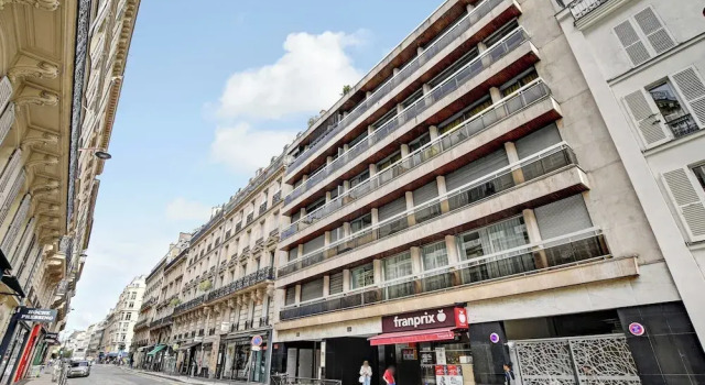 Charming Studio - 2P - Balcony - Saint Honore, Забронировать Апартаменты/квартира Париж Иль-де-Франс, рядом с Мальзерб