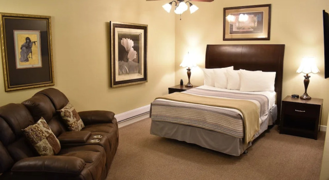 Семейный люкс c 1 комнатой Silver Horseshoe Inn