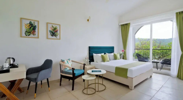 Номер Standard Stone Wood Hotel Amboli