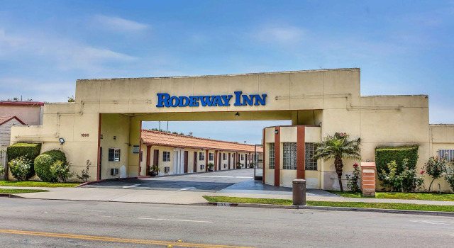 Rodeway Inn Ventura Midtown, Забронировать Отель Вентура Central Coast California, рядом с Пляж штата Сан-Буэнавентура