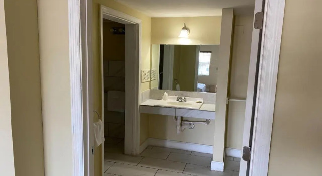 Номер Standard Sunrise Inn by OYO Titusville FL