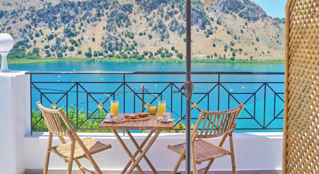 Вилла Deluxe Lake View Suites