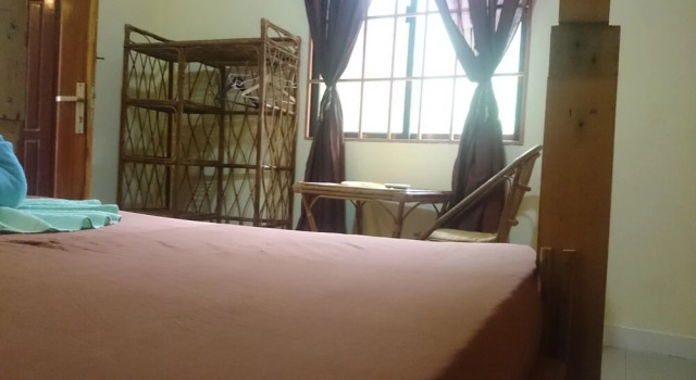 The Boat House, Boek Hotel Hotels in Kep Province met parkeren, Parkeren