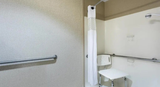 Номер Standard Hampton Inn & Suites Newark-Harrison-Riverwalk