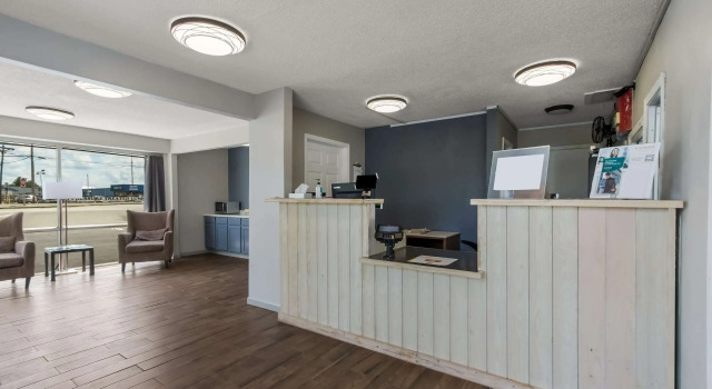 Econo Lodge Cherry Point, Забронировать Отель Хейвлок Pamlico Sound