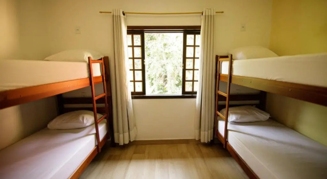 Кровать в общем номере Hostel Refúgio