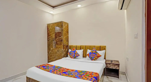 Номер Deluxe Fabhotel Golden Rivaah