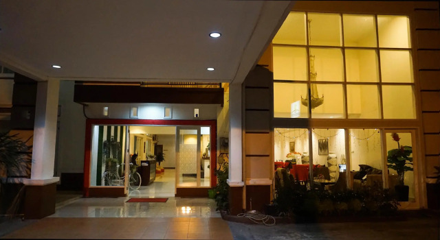 The Garden Hotel, Rezervovat Hotel Hotely v Sulawesi s parkováním, Parkování