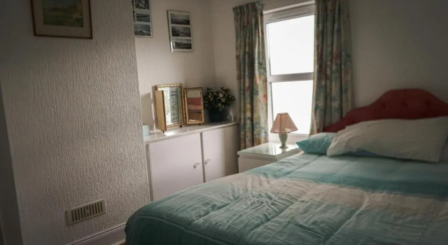 Little Oak Seafront House Donaghadee w/ Seaviews, Забронировать Отель Отели Донагади с парковкой, Парковка