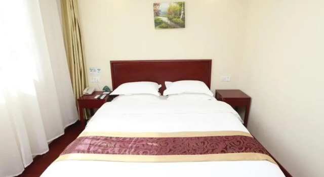 Двухместный номер Standard GreenTree Inn QinYang Middle HuaiFu Road Express Hotel