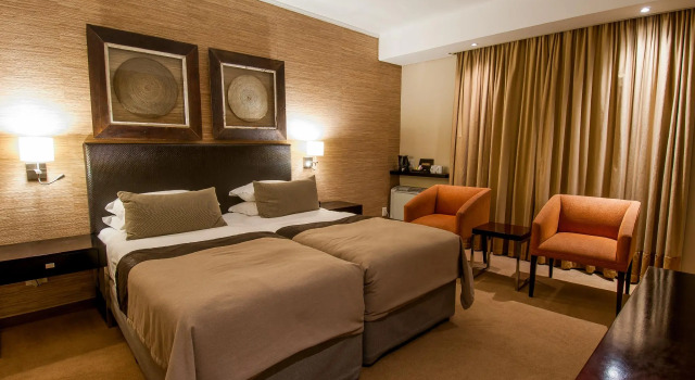 Paxton Hotel, Забронировать Отель Отели Порт-Элизабет 4 звезды, рядом с No 7 Castle Hill Museum, 4*