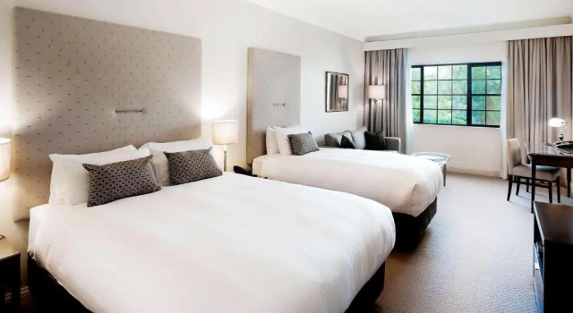 Трёхместный номер Standard Peppers The Hills Lodge
