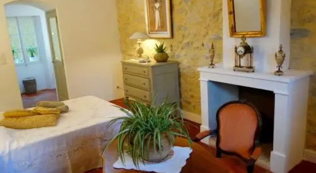 B&B Les Chambres de la Villasse, Забронировать Отель «постель и завтрак» Отели Везон-ла-Ромен с парковкой, рядом с Археологический музей Théo Desplans, Парковка