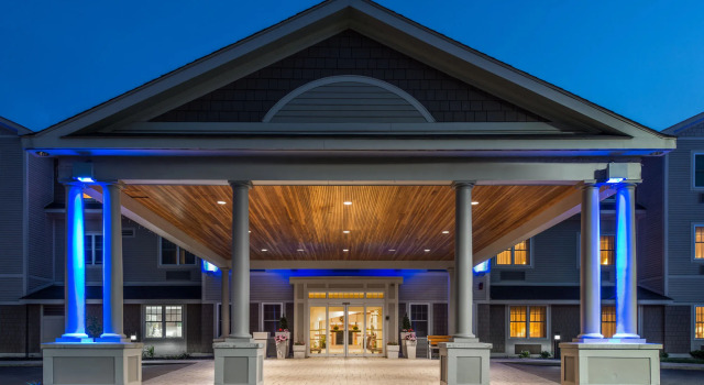 Holiday Inn Express Hotel & Suites Tilton - Lakes Region, Varaa Hotelli Hotellit New England uima-altaalla, Uima-allas