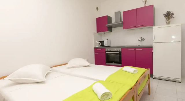 Apartments A Cappella Music, Book Lejlighed Hoteller i Split Region med parkering, Parkering