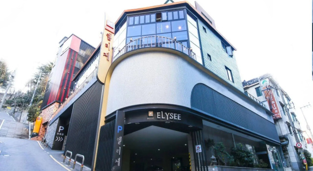 Elysee Hotel