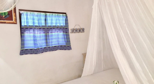 Pacific Inn Lembongan, Забронировать Отель Отели Лембонган с парковкой, рядом с Пляж Нуса Лембонган, Парковка