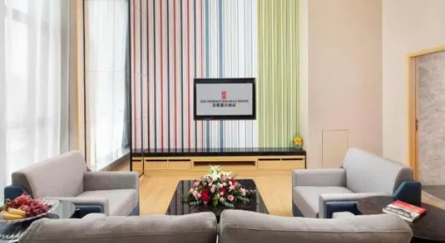 Люкс Joy Holiday Hotel Shenzhen (Luohu Port Huangbeiling Subway Station)