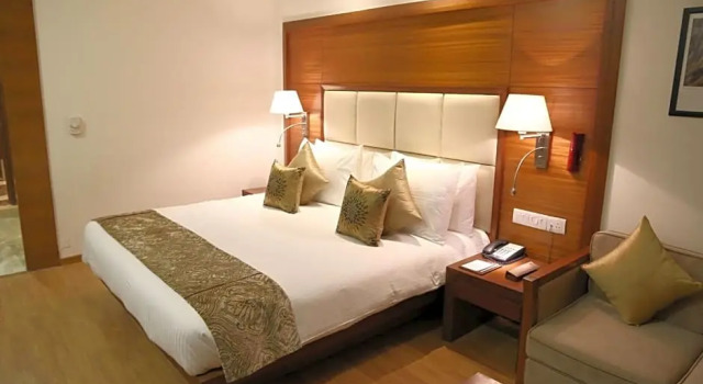 Номер Deluxe с балконом The Nikunj Hotels