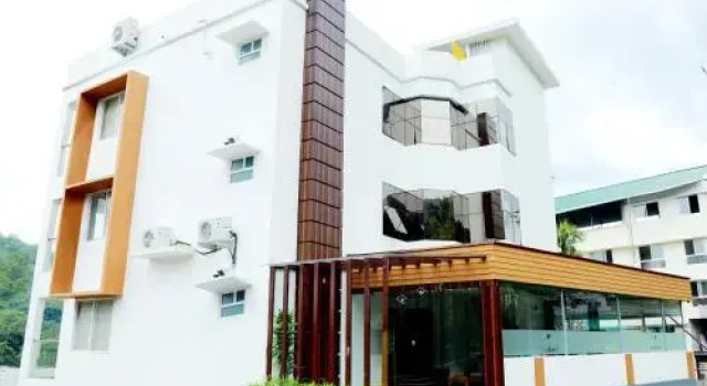 Athirapilly River Resort