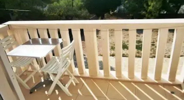 Sun House Apartments