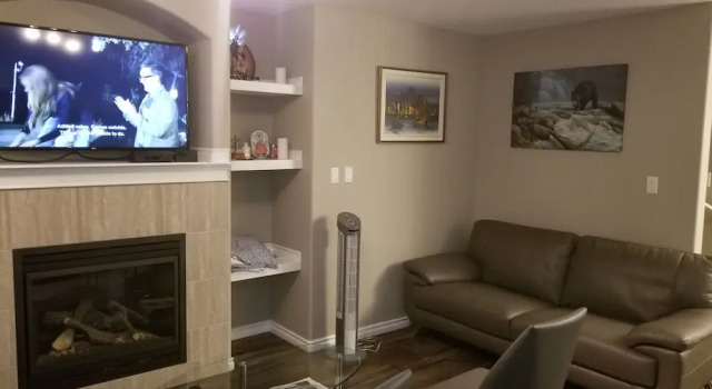 Luxury Central Location, Book Hotel Northwest Edmonton Edmonton