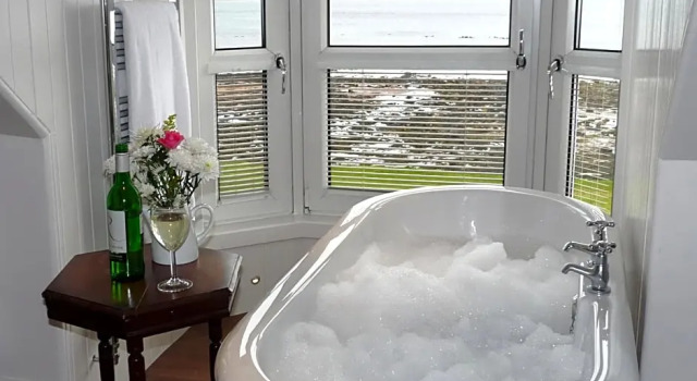 Люкс с видом на море Glenisle Hotel