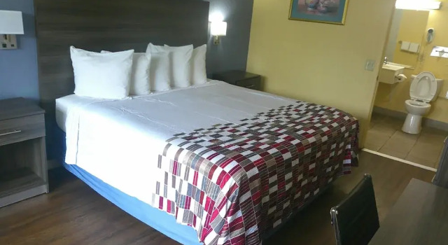 Номер Superior Red Roof Inn Hampton Coliseum