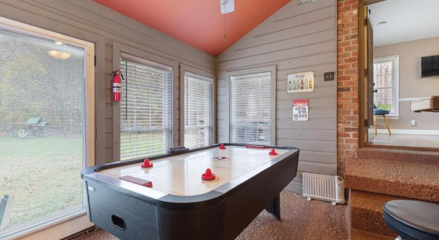 Executive 4bdr Country Getaway-Bachelor(ette) Wedding Parties Welcome, Buchen Sie Villa Goodlettsville Tennessee