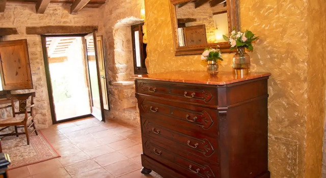 Ariqus Rural Cottages, Rezervați Hotel Fontcoberta Girona