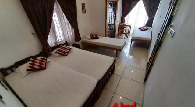 Четырёхместный номер Standard Jojies Homestay Fortkochi