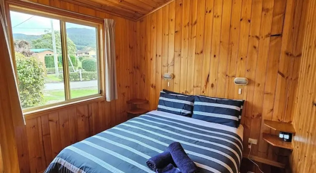 Номер Standard с видом на воду Snug Beach Cabin And Caravan Park