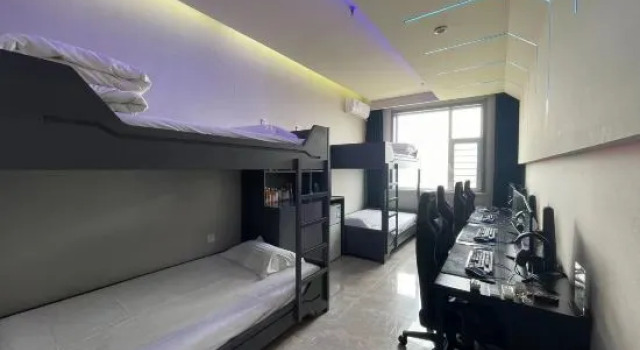 Кровать в общем номере Nikko Green Hotel Natsukashiya Fuwari