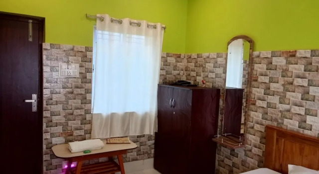 Номер Deluxe с балконом Resort Neel Nirjan !! Best Family Couple friendly family Resort