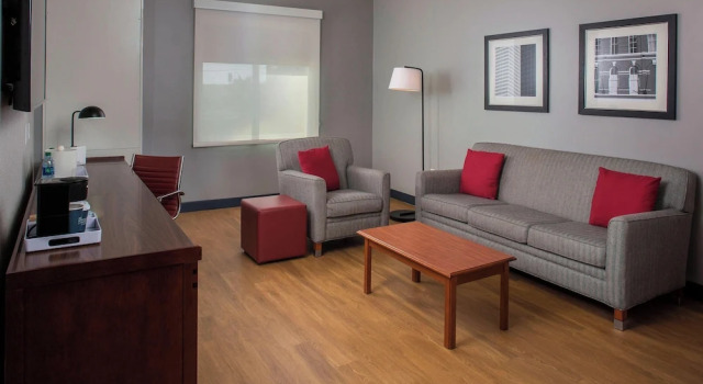 Двухместный номер Deluxe Four Points by Sheraton Houston Hobby Airport