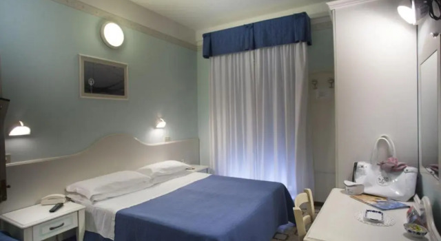Трёхместный номер Standard Hotel Cadiz