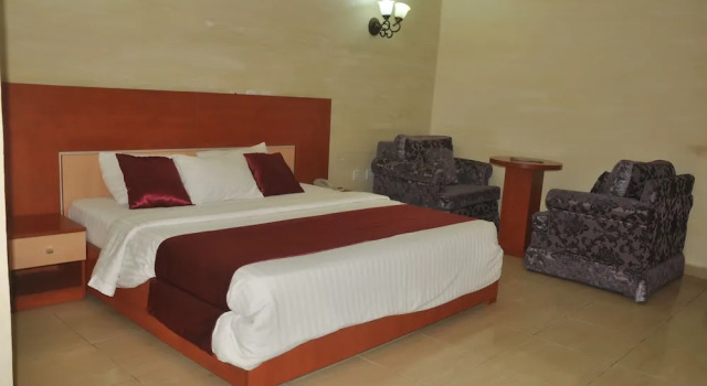 Luxury suite Top Rate Hotel