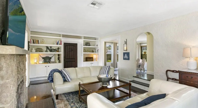 Charming Old Northwood Home ~ 3 Mi to Beach!, Rezerwuj Dom wakacyjny West Palm Beach Palm Beach County