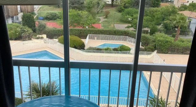 Студия Au calme dans hameau fleuri joli Studio 3 pers piscine parking wi-fi