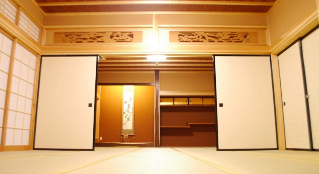 Zashiki Warashi Densetsu no Yado Ryokufuso, Book Hotel  